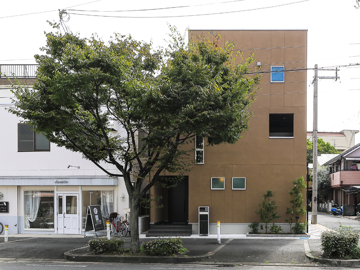 【八尾市】都市型3階建て吹抜インナーガレージのある家