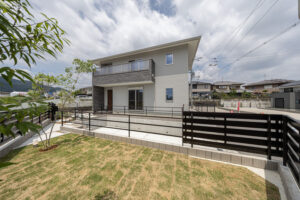 【香芝市】明るい光と風を感じる、家族に優しい4LDKの住まい