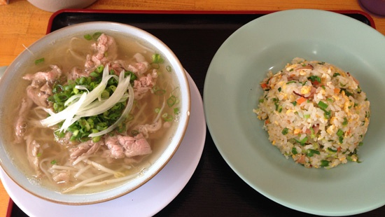 フォーとチャーハン