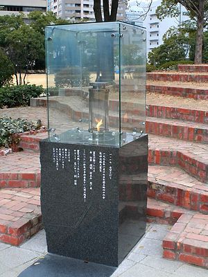 monu_002_s2.jpg